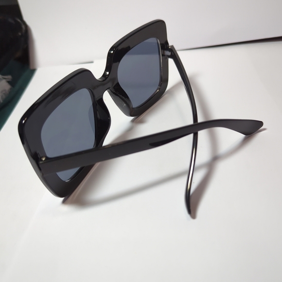 NEW Oversized Square Frame Bling Bling Sunglasses Women Fashion Shades - Picture 3 of 10